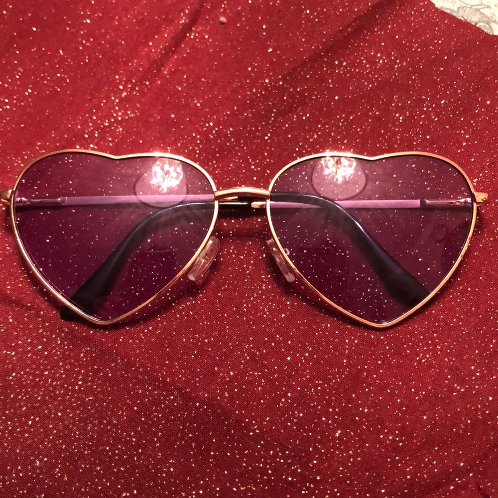 Cute purple heart sunglasses.
